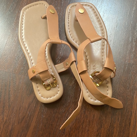 AEROSOLES Carmina Leather Flat Sandals - Picture 7 of 7